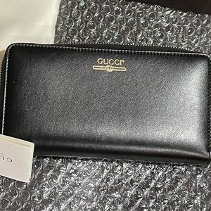 New Authentic Gucci Logo Zip Wallet